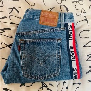 Levi’s 501 Side Logo Jeans Size 28